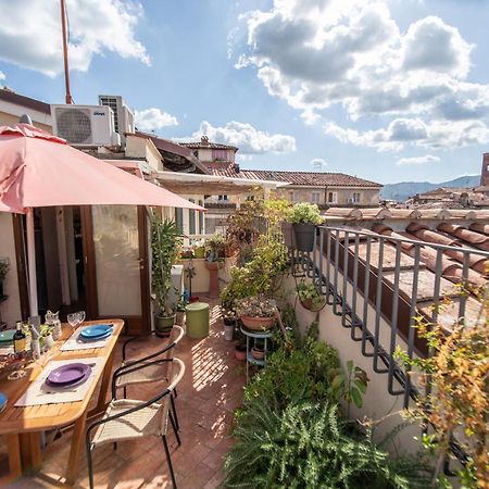 루카 Residenza Al Pavone Luxury With Terrace 아파트 외부 사진