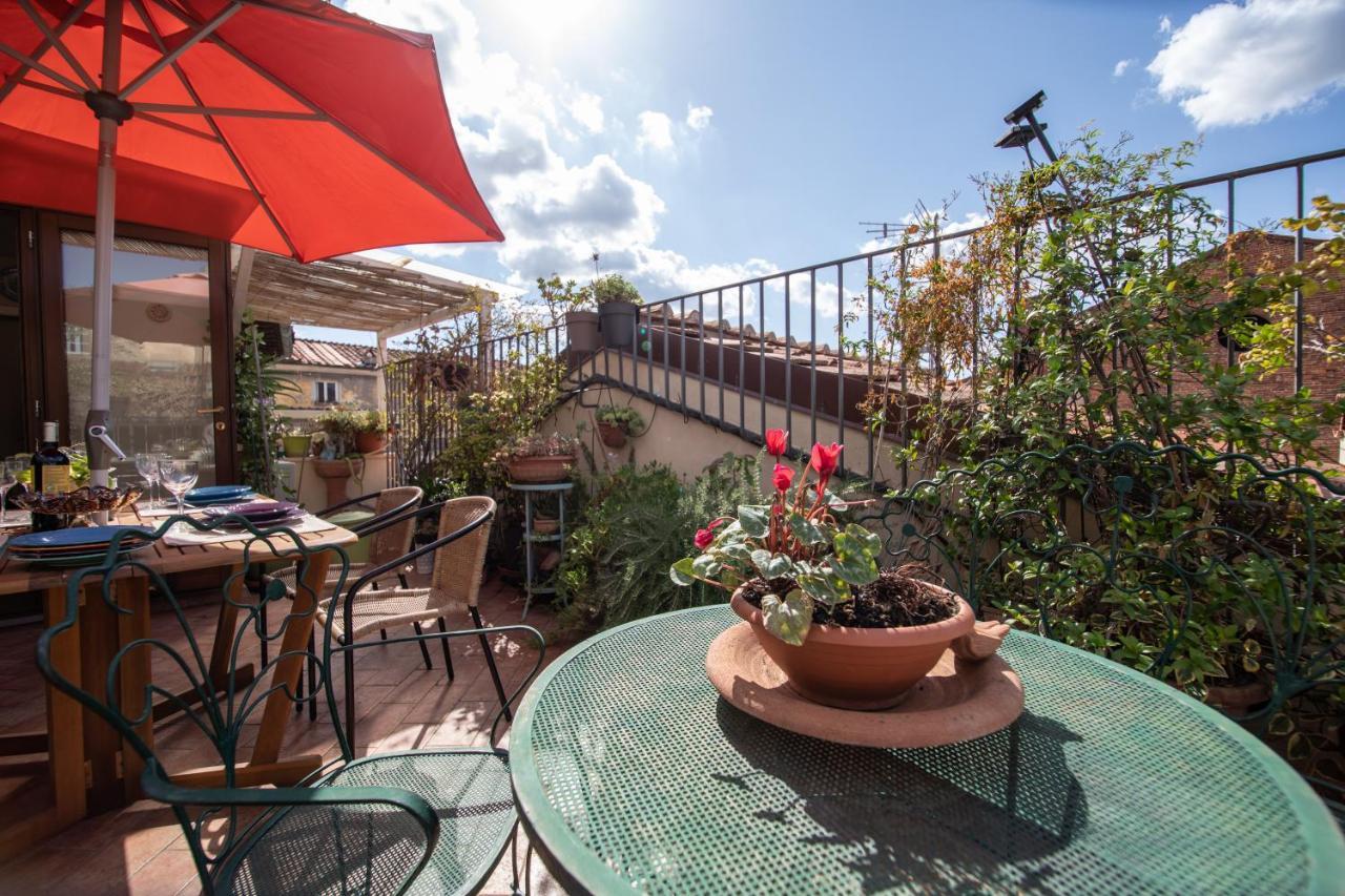 루카 Residenza Al Pavone Luxury With Terrace 아파트 외부 사진